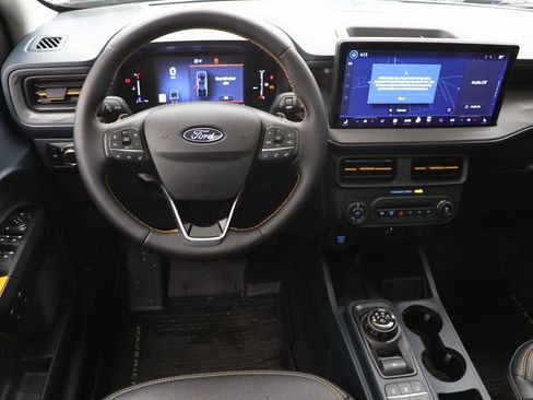 Used 2025 Ford Maverick Tremor image 18