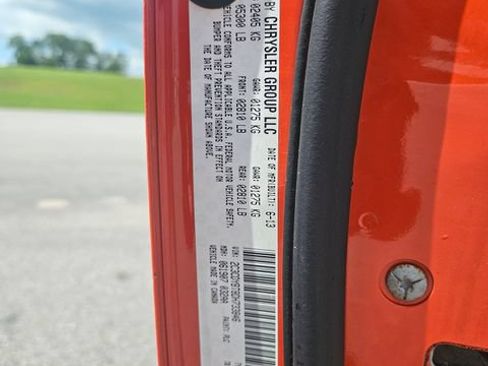 Used 2013 Dodge Challenger R/T RWD image 29