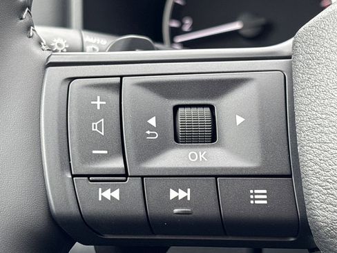 New 2026 Nissan Rogue SV image 34