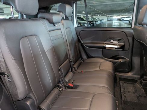 Certified 2022 Mercedes-Benz GLB 250 image 18