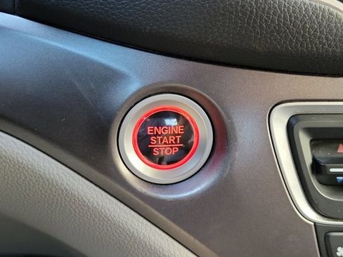 Used 2021 Honda Pilot EX image 17