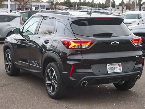 Used 2021 Chevrolet TrailBlazer RS w/ Convenience Package image 2