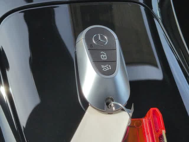 Certified 2026 Mercedes-Benz GLC 300 4MATIC image 36
