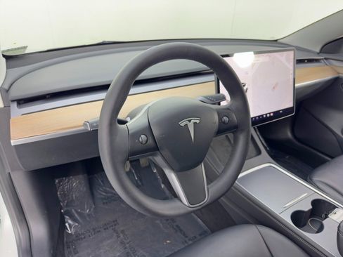 Used 2023 Tesla Model 3 Standard Range image 14