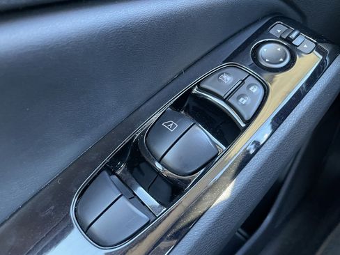 Used 2024 Nissan Altima 2.5 SR image 23