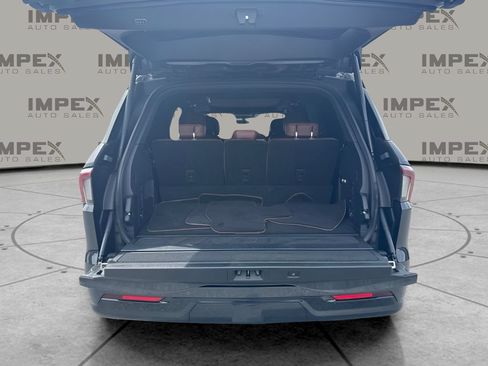 Used 2025 Lincoln Navigator Reserve AWD/4WD image 16