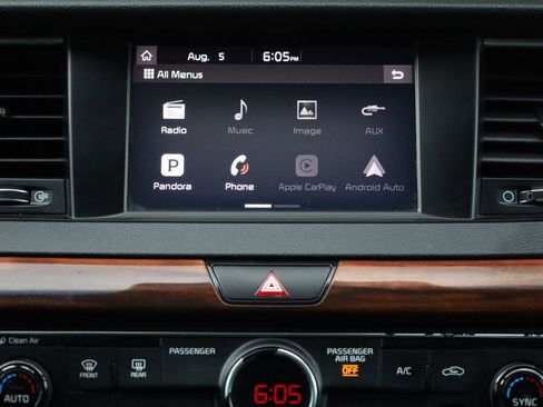 Used 2017 Kia Cadenza Premium FWD image 36
