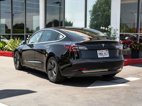 Used 2020 Tesla Model 3 Standard Range Plus RWD image 2