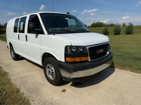Used 2024 GMC Savana 2500 w/ Driver Convenience Package RWD image 8