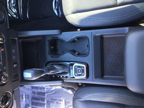 New 2026 Nissan Frontier SV w/ Tow Package image 14