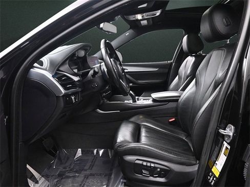Used 2019 BMW X6 xDrive35i w/ M Sport Package image 11