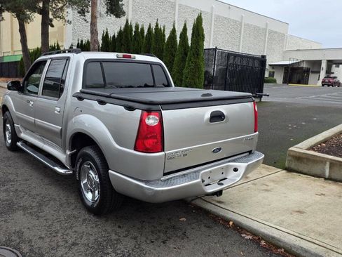 Used 2004 Ford Explorer Sport Trac 4x4 image 7