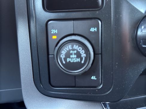Used 2025 Ford F150 XLT w/ Equipment Group 302A MID AWD/4WD image 34