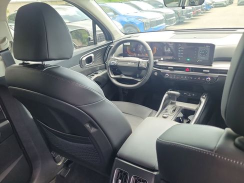 New 2026 Kia Sorento S w/ S Panoramic Sunroof Package FWD image 13