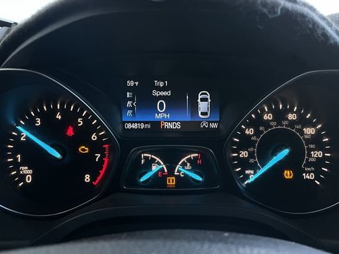 Used 2019 Ford Escape SE image 25