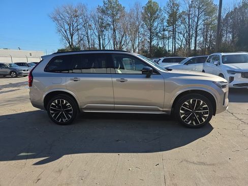 New 2026 Volvo XC90 B6 Ultra w/ Lounge Package image 4