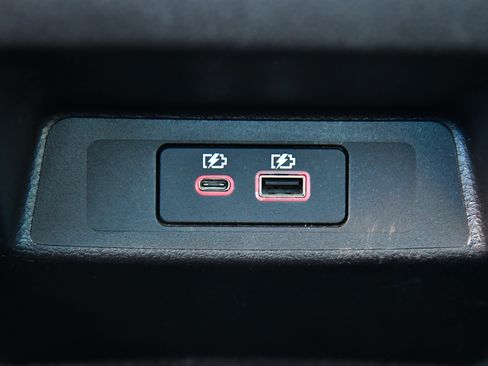 Used 2024 Nissan Altima 2.5 SV FWD image 33