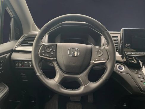 Used 2024 Honda Odyssey EX-L image 12