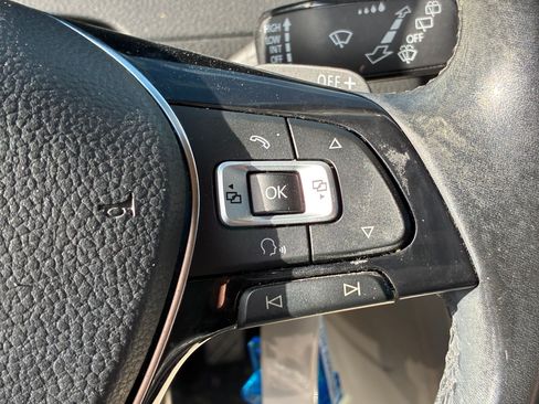 Used 2017 Volkswagen Golf S FWD image 20