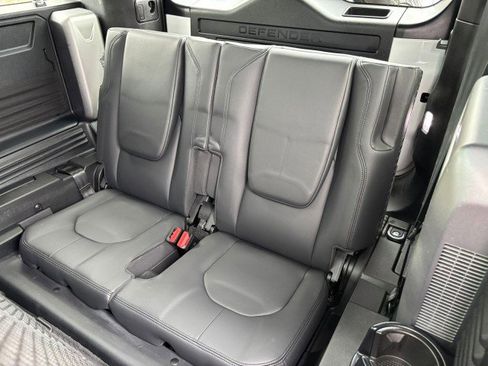 Used 2022 Land Rover Defender 110 X-Dynamic SE image 16