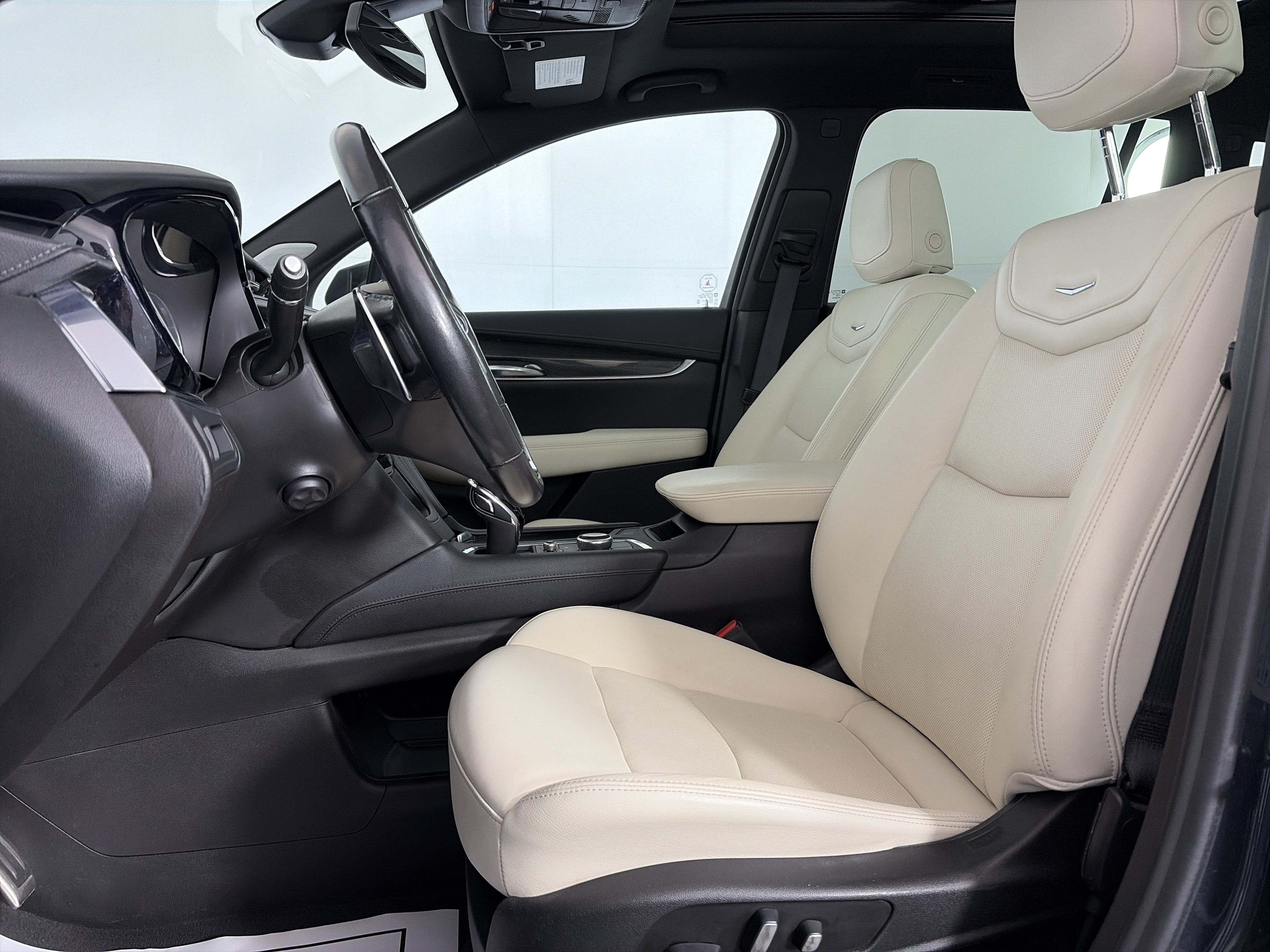 Used 2021 Cadillac XT6 Sport AWD/4WD image 6