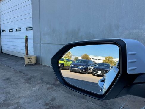 Used 2025 Hyundai Kona SEL image 18