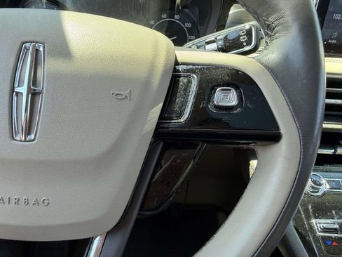 Used 2022 Lincoln Corsair AWD w/ Premium Package image 22