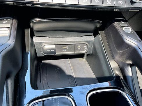 Used 2025 Kia Telluride S AWD/4WD image 21