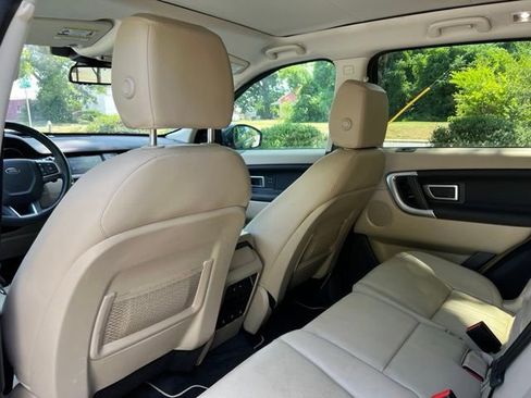 Used 2019 Land Rover Discovery Sport HSE AWD/4WD image 14
