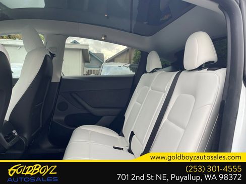 Used 2023 Tesla Model Y Long Range AWD/4WD image 17
