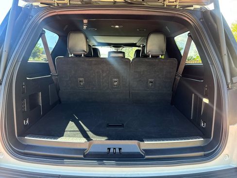 Used 2021 Lincoln Navigator L Reserve AWD/4WD image 7