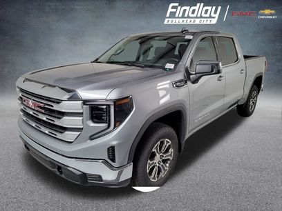 New 2025 GMC Sierra 1500 SLE