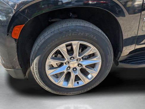 Used 2021 Chevrolet Suburban Premier w/ Premium Package image 12