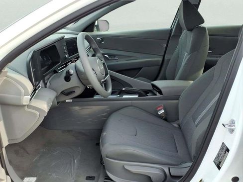 New 2026 Hyundai Elantra SE FWD image 10