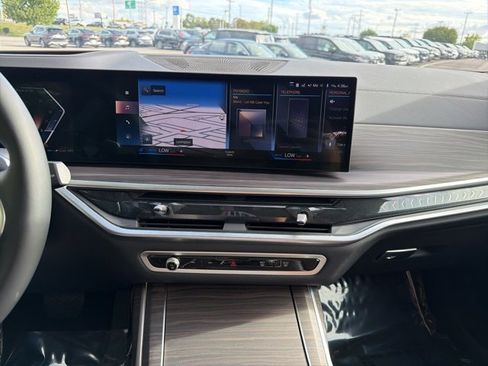 Certified 2023 BMW X7 xDrive40i w/ Executive Package image 11