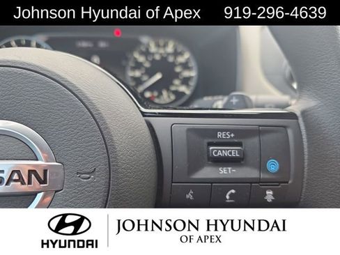 Used 2021 Nissan Rogue SV image 27