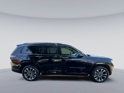 Used 2023 Jeep Grand Cherokee L Overland w/ Luxury Tech Group IV AWD/4WD image 10
