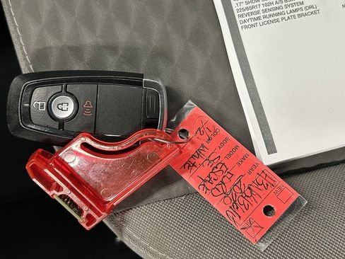 Used 2020 Ford Escape SE image 37