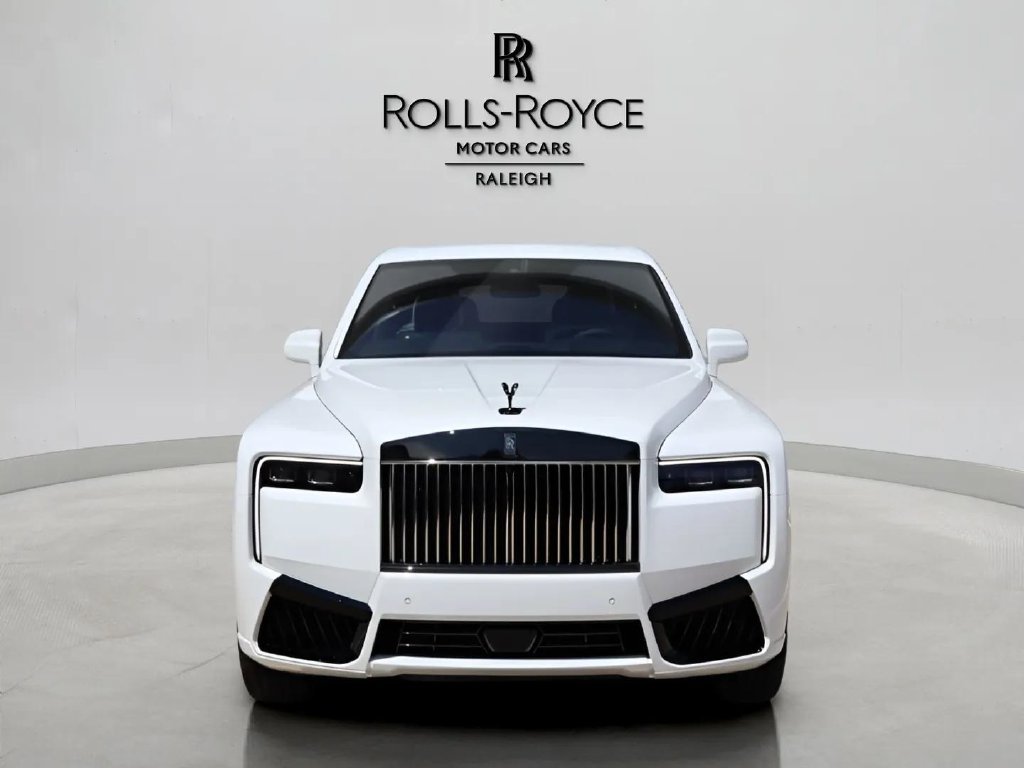 New 2027 Rolls-Royce Cullinan Black Badge AWD/4WD image 2