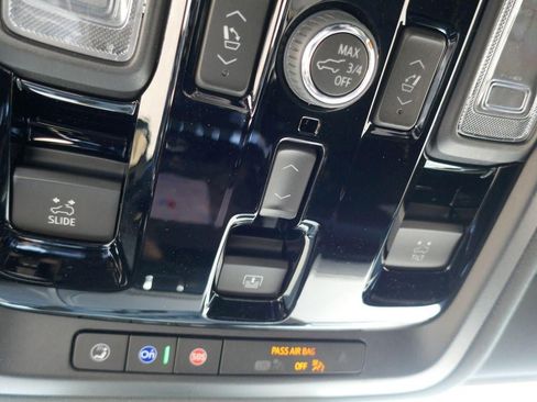 New 2026 GMC Yukon XL Elevation w/ Elevation Premium Package AWD/4WD image 28