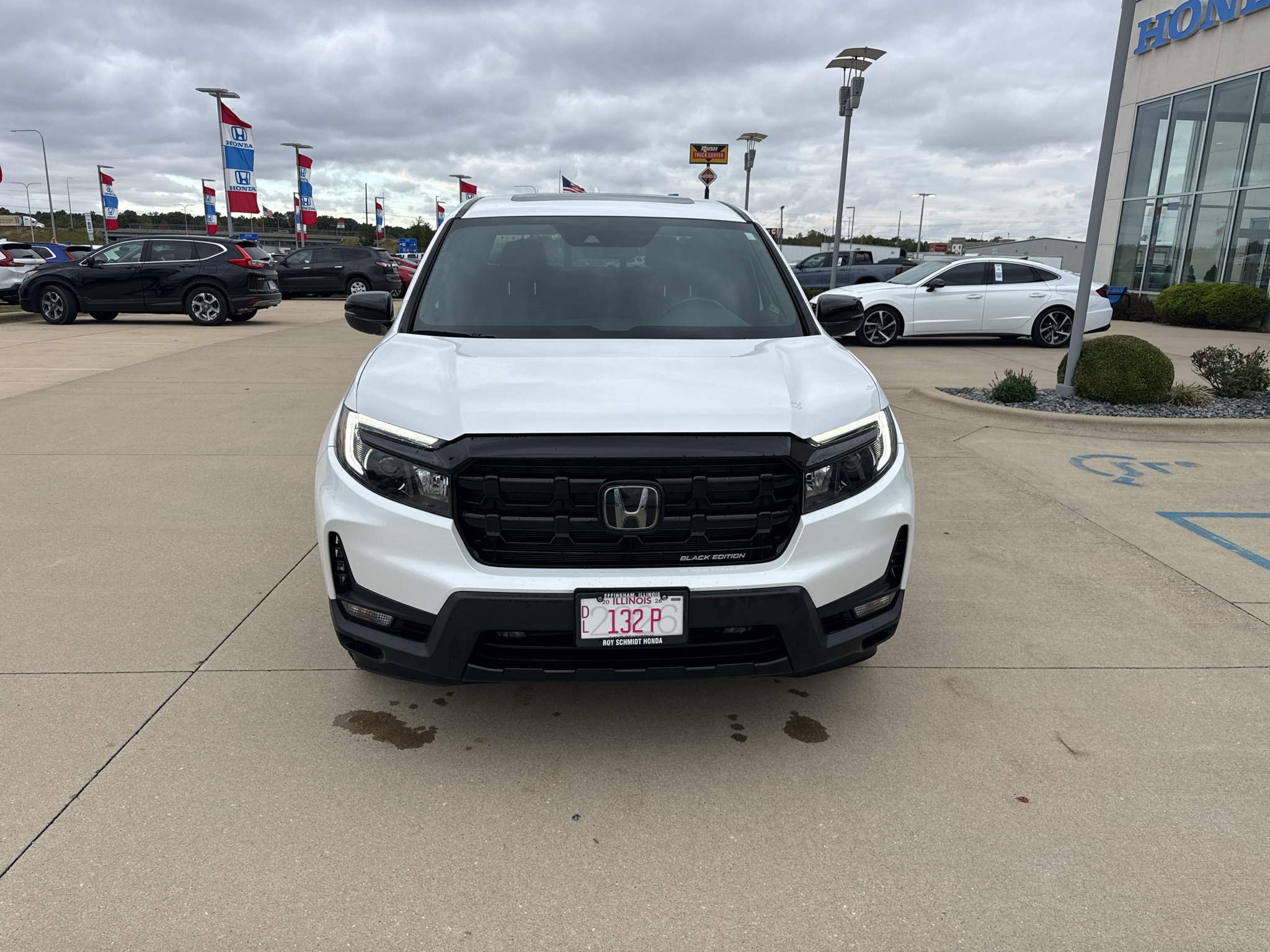 Used 2024 Honda Ridgeline Black Edition image 2