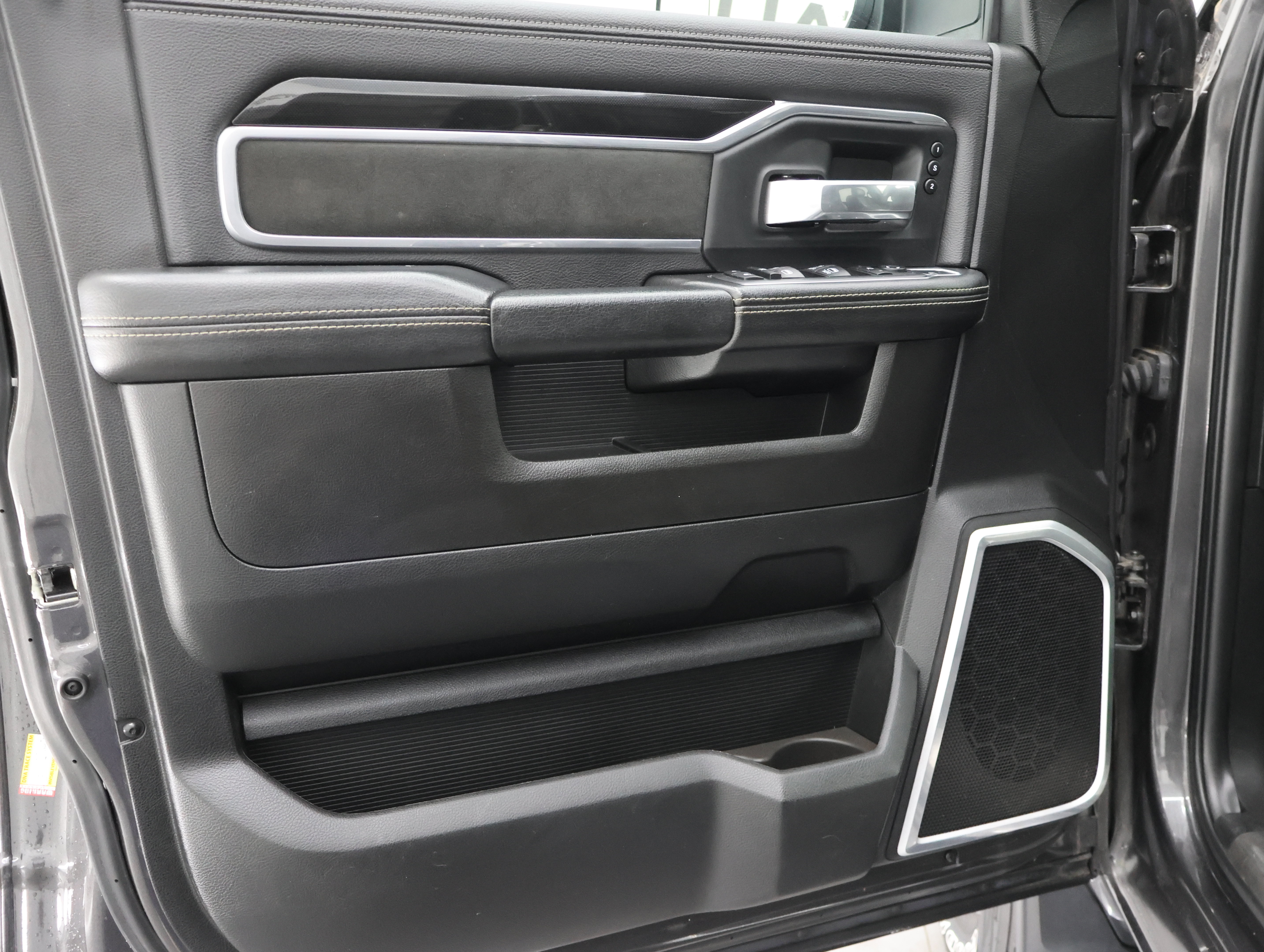 Used 2019 RAM 3500 Laramie AWD/4WD image 38