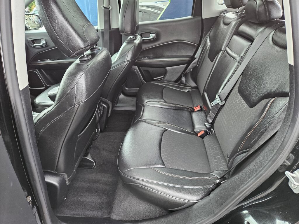 Used 2018 Jeep Compass Latitude AWD/4WD image 13