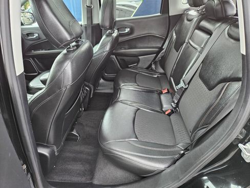 Used 2018 Jeep Compass Latitude AWD/4WD image 13