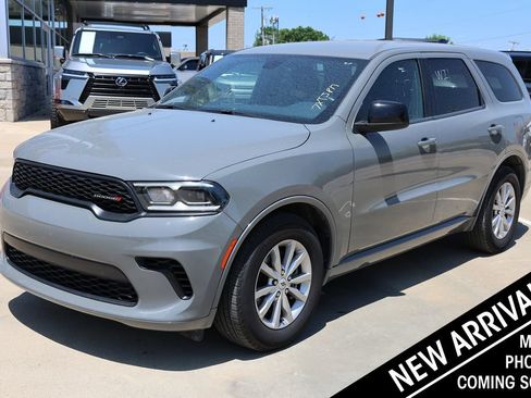 Used 2025 Dodge Durango GT RWD image 1
