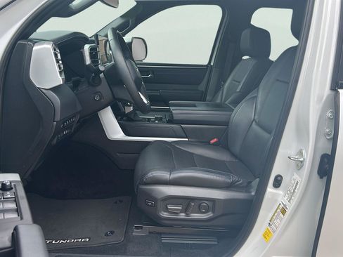 Used 2024 Toyota Tundra Platinum AWD/4WD image 6