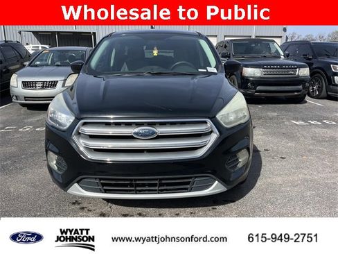 Used 2017 Ford Escape SE image 8
