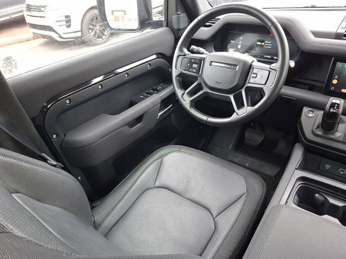 Certified 2023 Land Rover Defender 110 X-Dynamic SE image 15