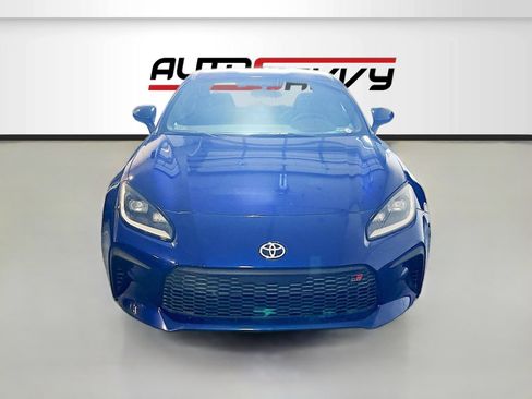 Used 2025 Toyota GR86 Premium w/ Performance Package RWD image 2