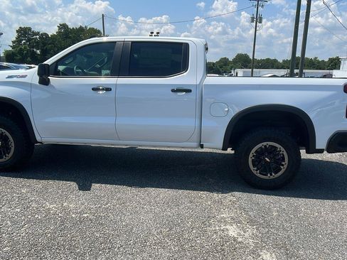 New 2025 Chevrolet Silverado 1500 ZR2 w/ Technology Package AWD/4WD image 8